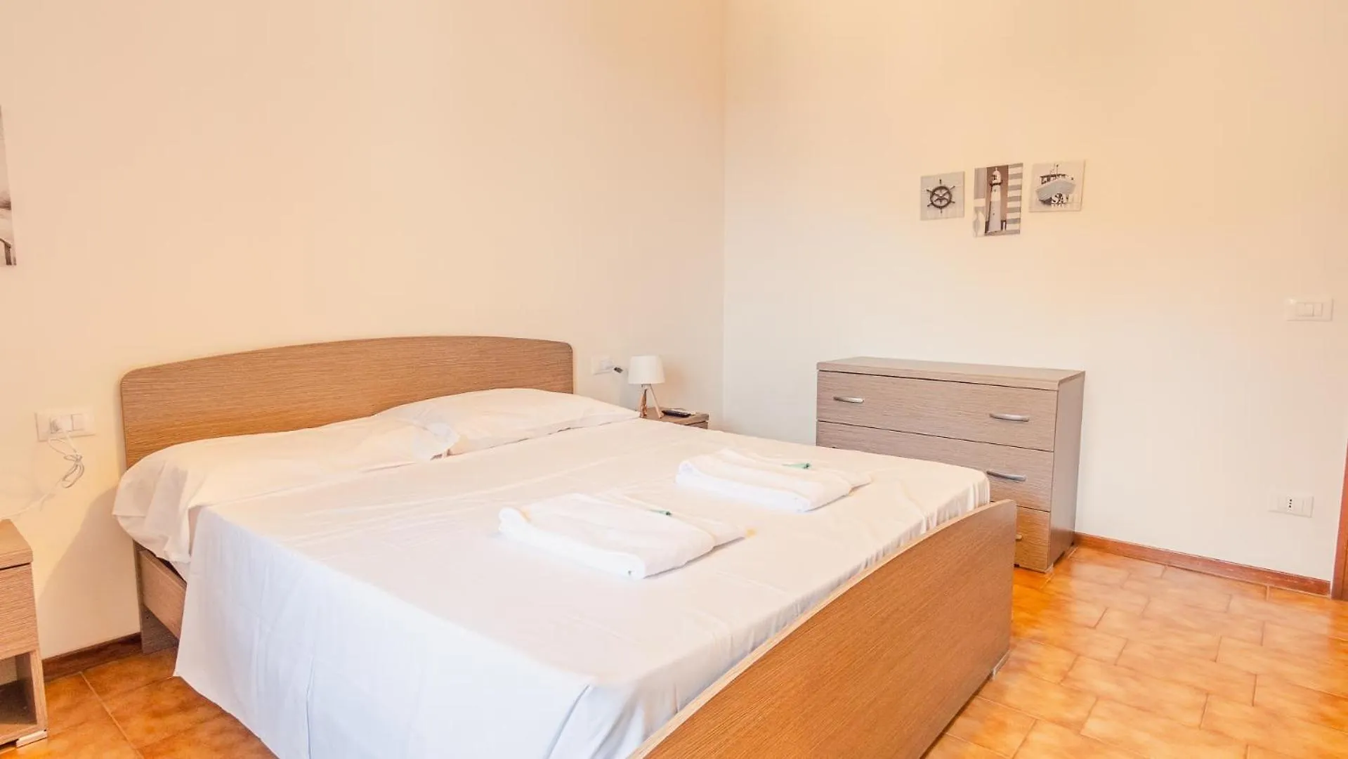 Villa Quantum - Italian Homing Desenzano del Garda 0*,  Italia